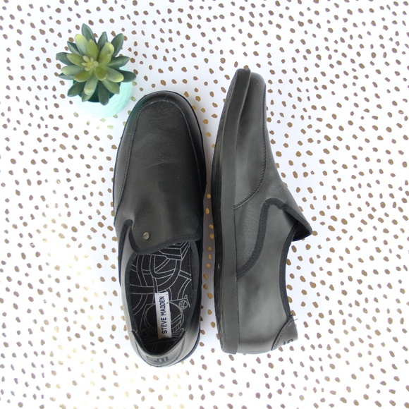 Steve Madden Other - Mens Steve Madden Slip on canvas Oxfords